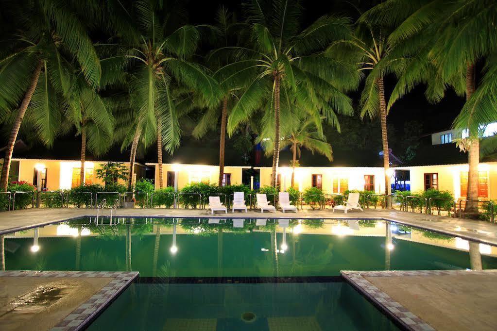 Redang Bay Resort Екстериор снимка